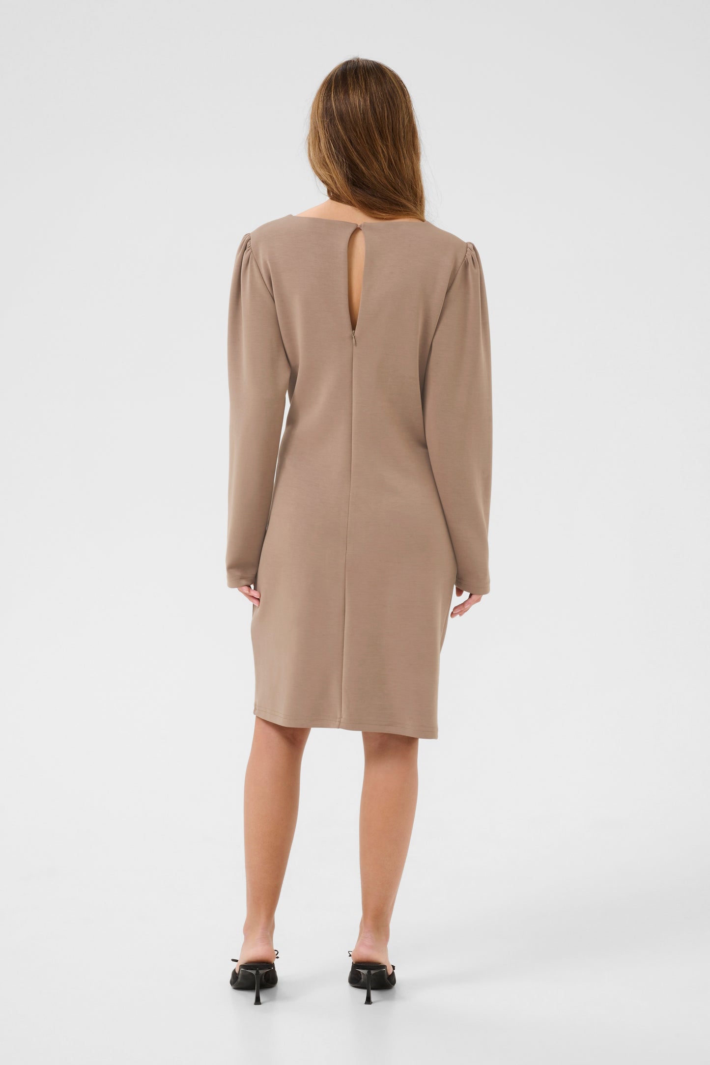 Umeko kjóll frá Karen by Simonsen