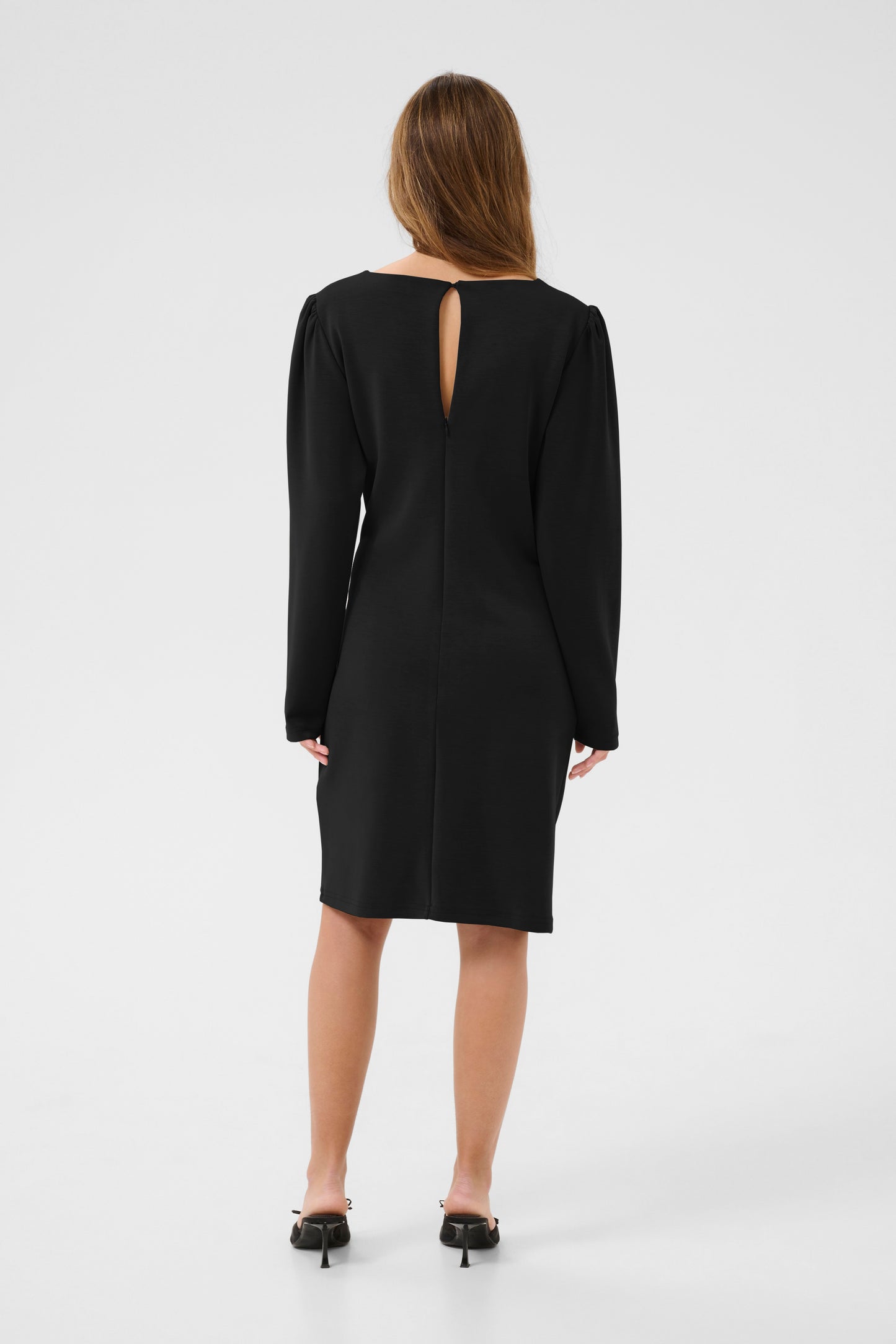 Umeko kjóll frá Karen by Simonsen