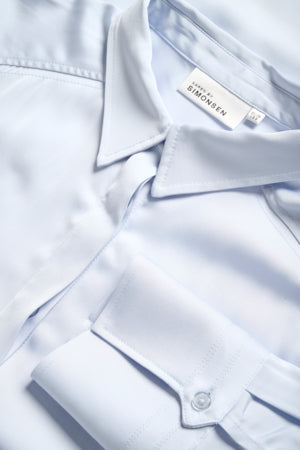 Thorun skyrta frá Karen by Simonsen