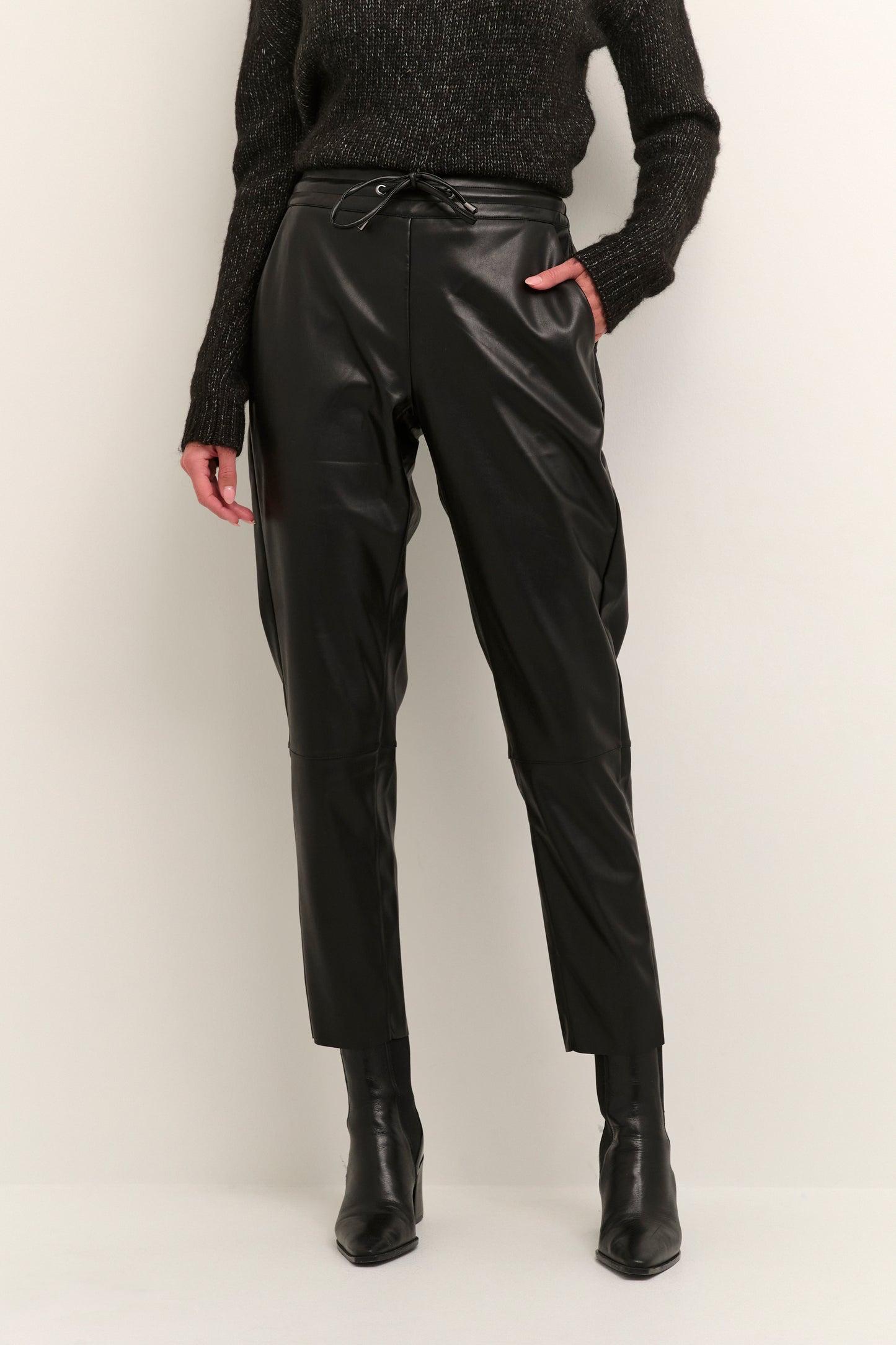 Villa 7/8 buxur frá Kaffe