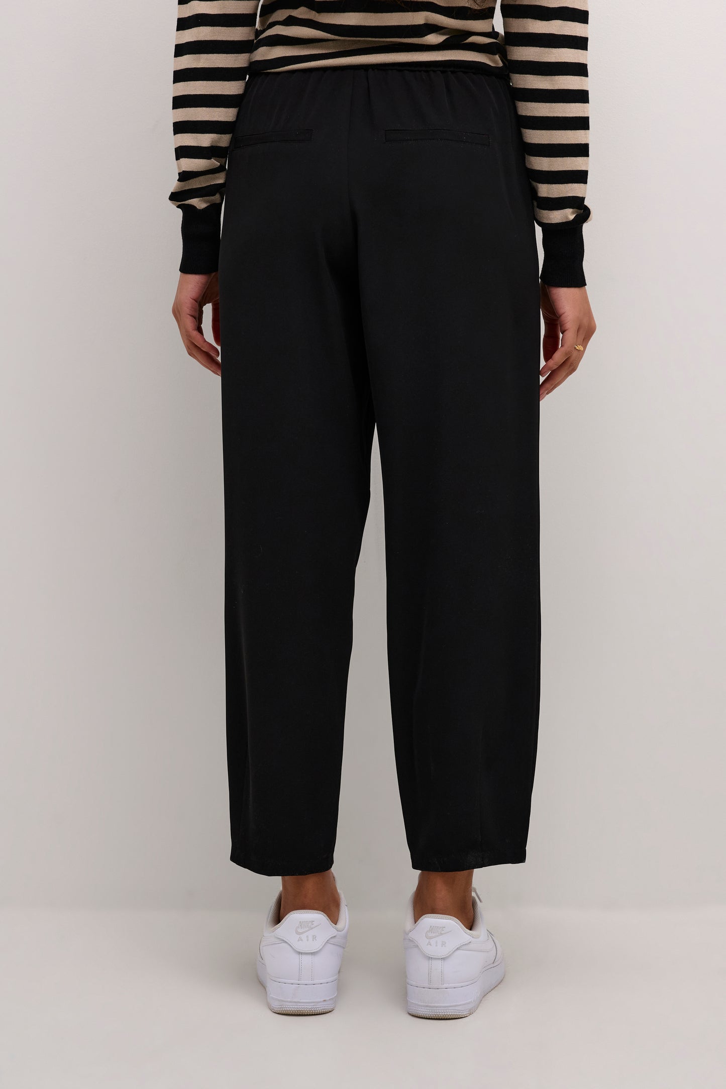 Signa Cropped buxur frá Kaffe