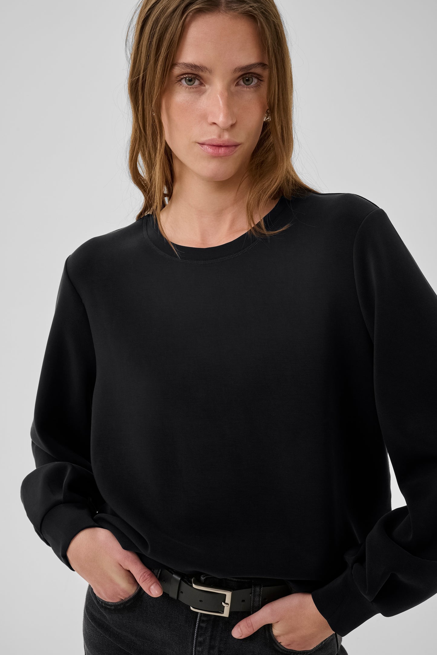 23 THE SWEAT BLOUSE peysa frá My Essential Wardrobe