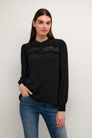 Tiffany blússa frá Culture