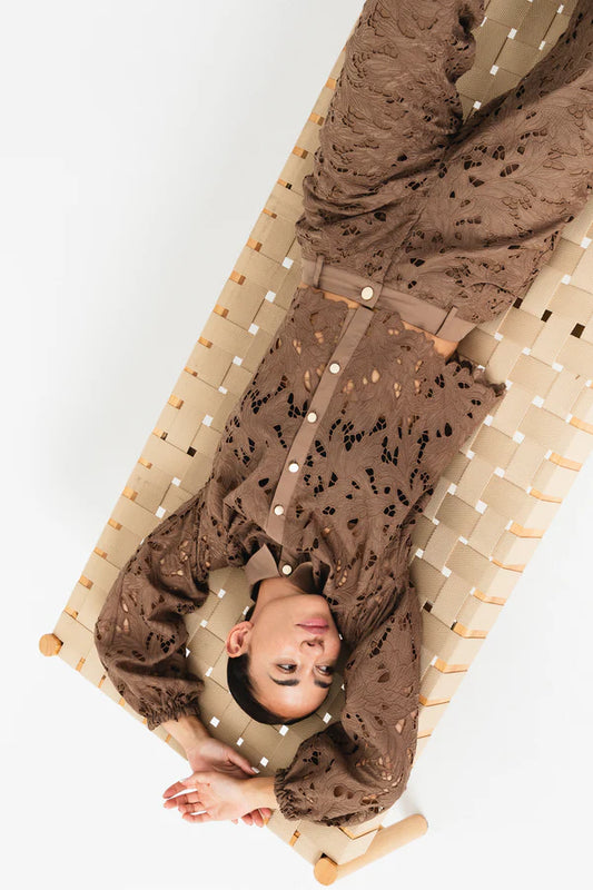 Mocca Lace skyrta frá Coster