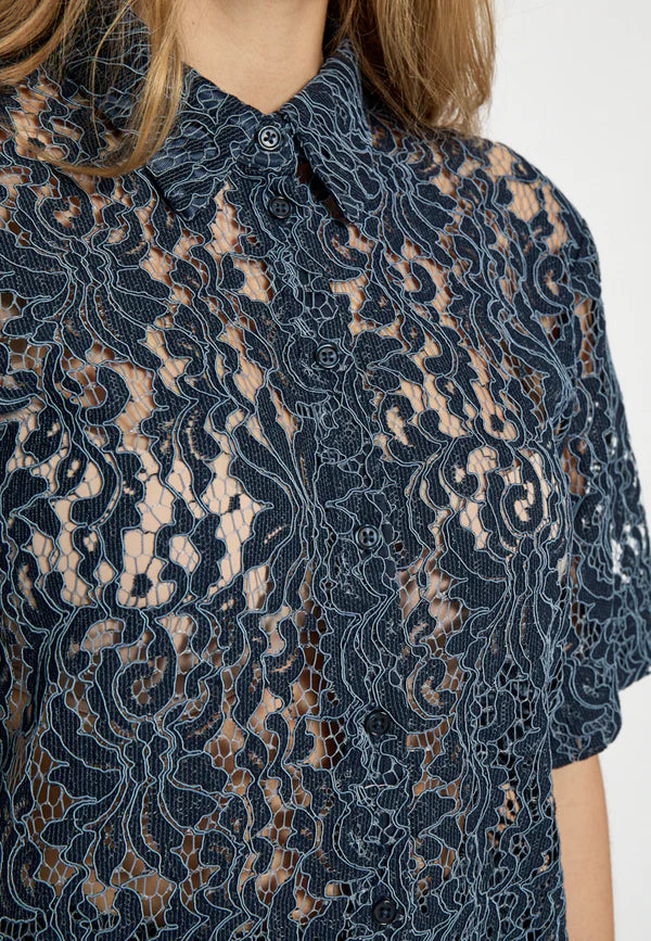 Tara Lace skyrta frá Minus
