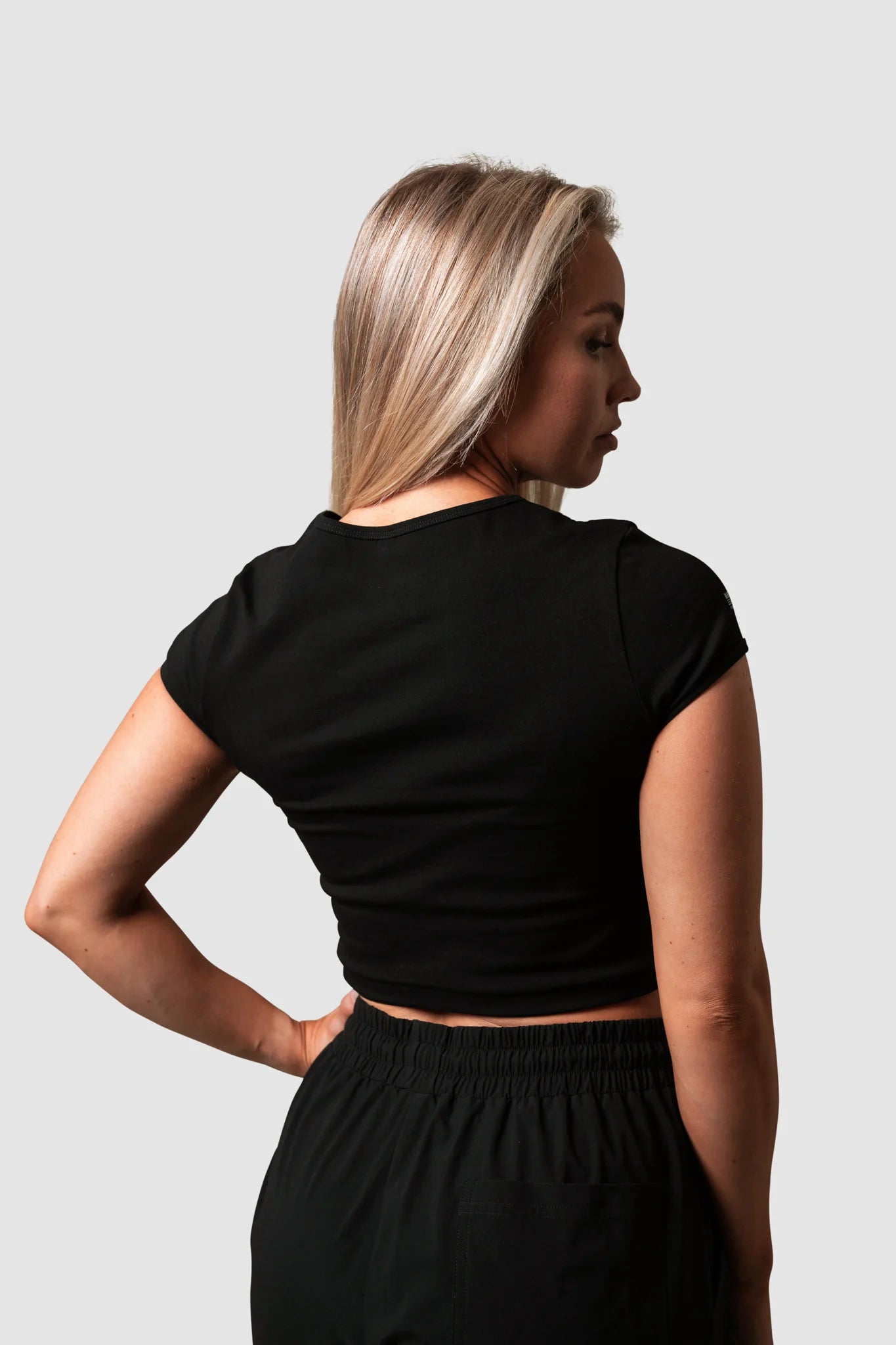 Abigail stuttermabolur frá M Fitness