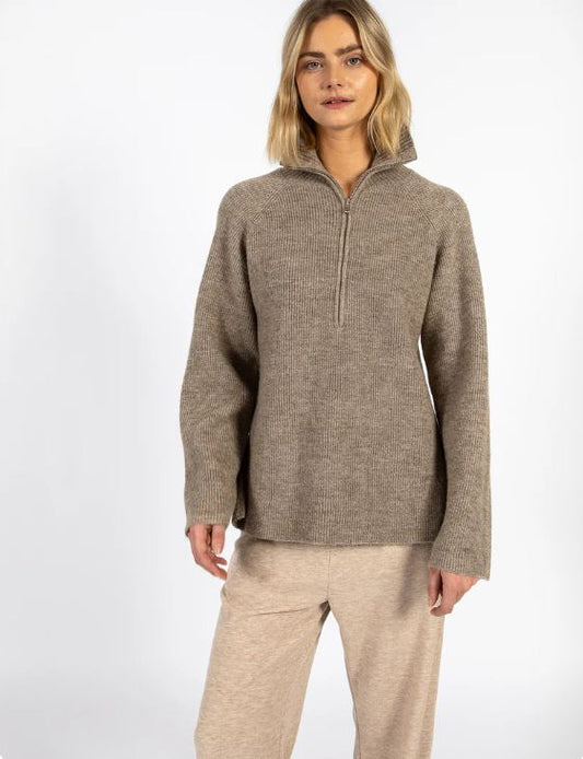 Emma hálf rennd peysa frá Coster Copenhagen