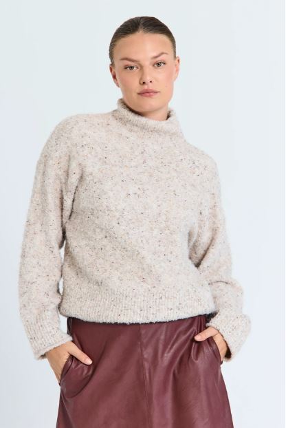 Grsnemes peysa frá Freequent